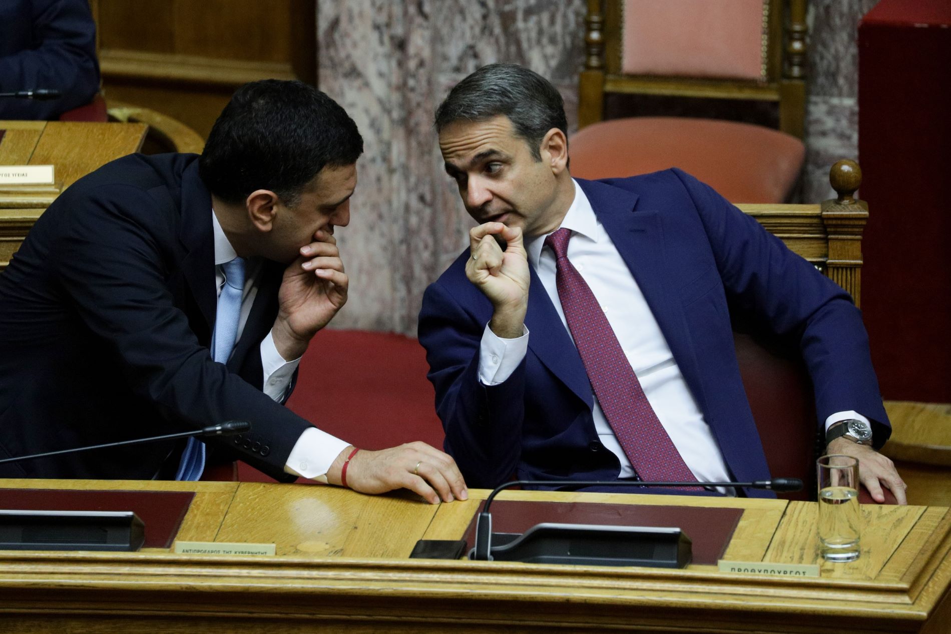 Περί ατομικής ευθύνης και απαγόρευσης κυκλοφορίας